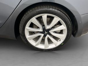 Tesla Model 3 bild 29