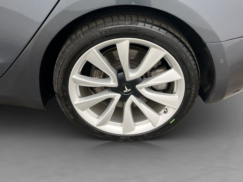 Tesla Model 3 bild 29