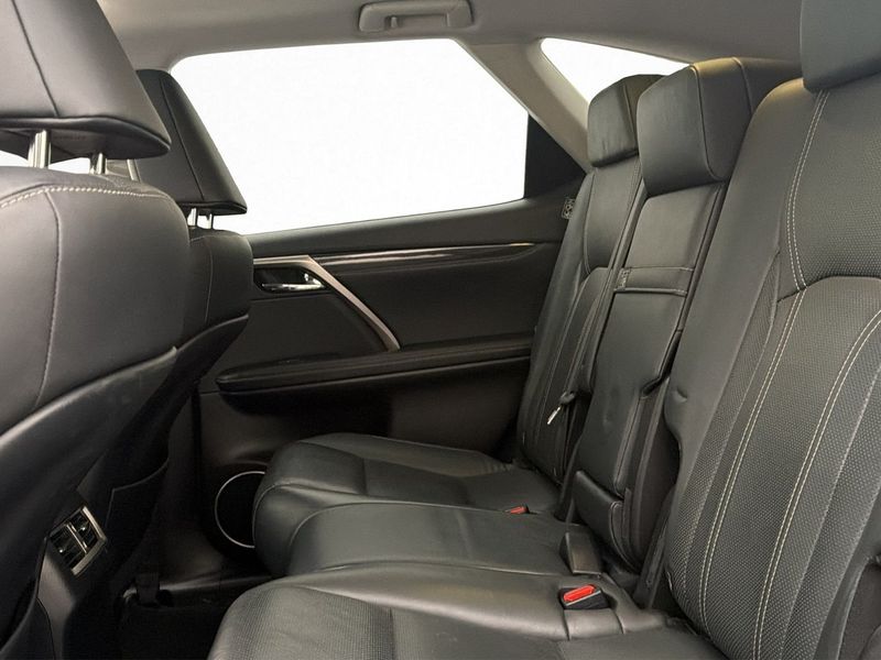 Lexus RX bild 19