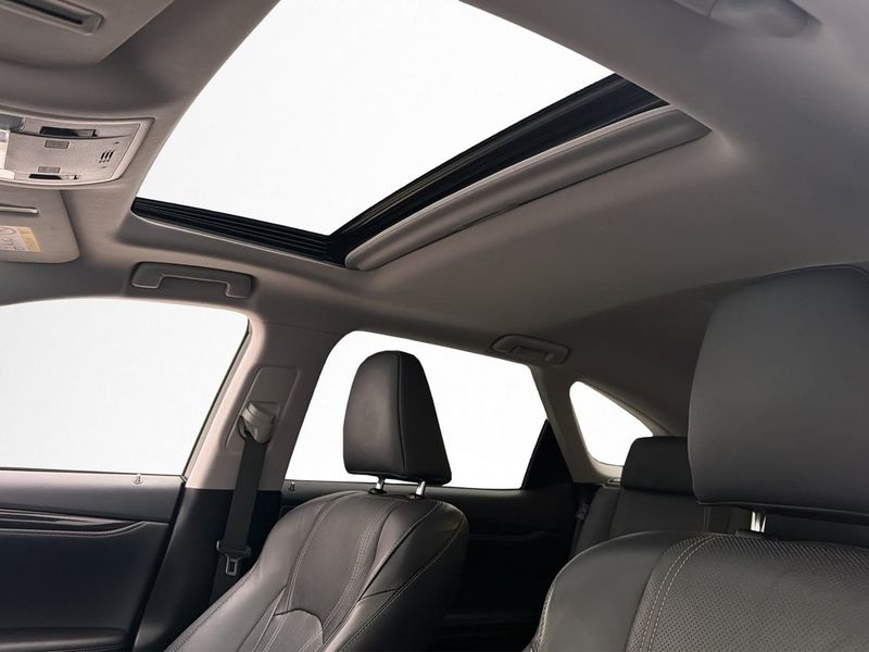 Lexus RX bild 20