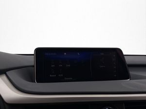 Lexus RX bild 32