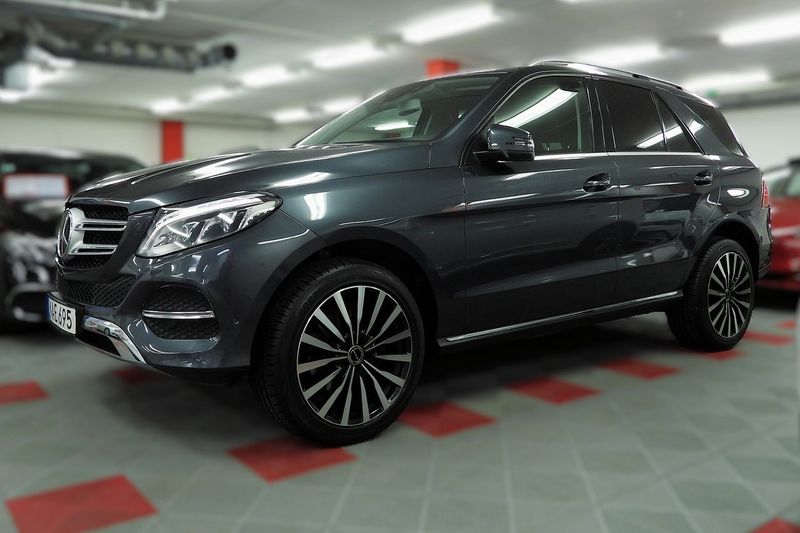 Mercedes GLE250 bild 2