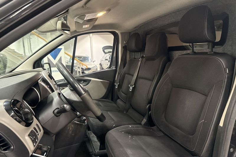Nissan NV300 bild 15
