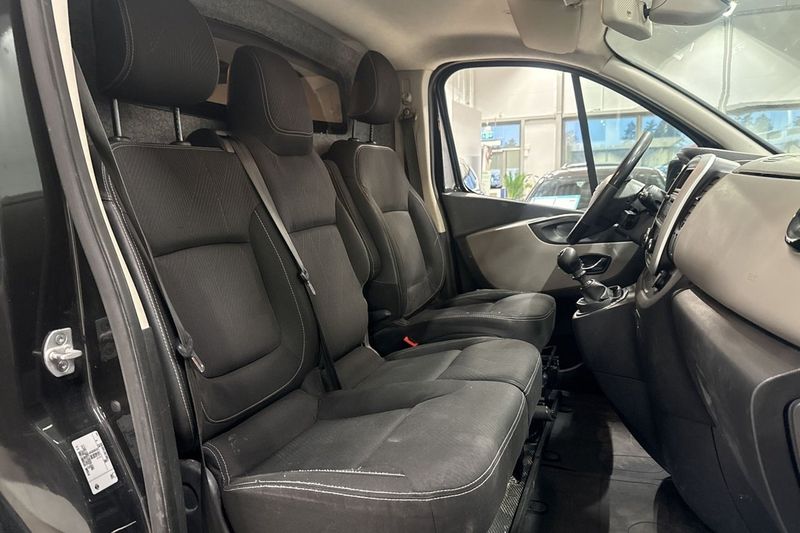Nissan NV300 bild 16