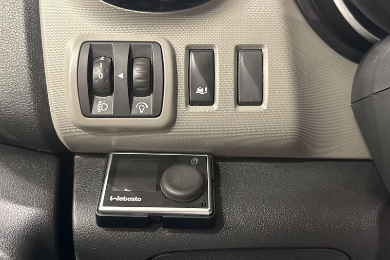 Nissan NV300 bild 11