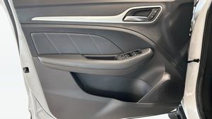 MG ZS EV bild 11