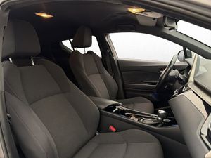 Toyota C-HR bild 12