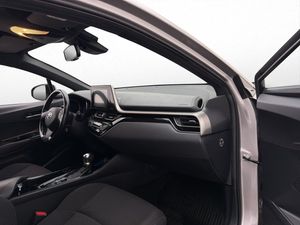 Toyota C-HR bild 14