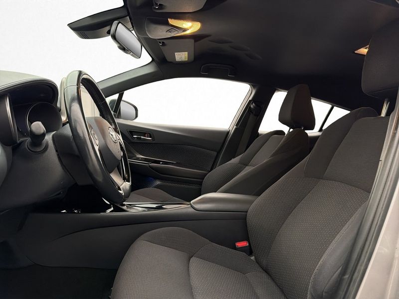 Toyota C-HR bild 11