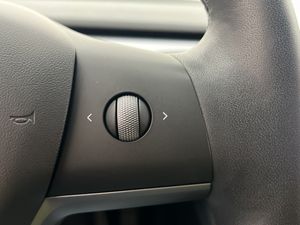Tesla Model 3 bild 18