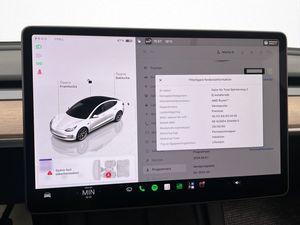 Tesla Model 3 bild 23