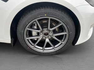 Tesla Model 3 bild 29