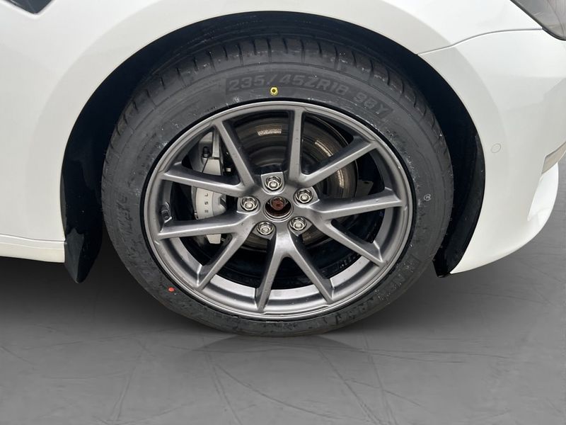Tesla Model 3 bild 29