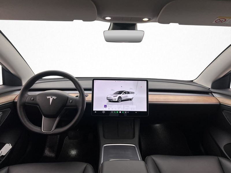 Tesla Model 3 bild 15