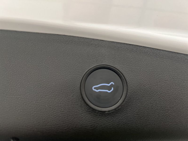 Tesla Model 3 bild 11