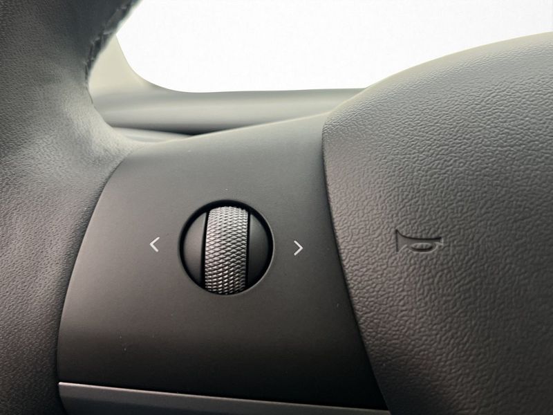 Tesla Model 3 bild 17