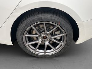 Tesla Model 3 bild 27