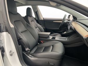 Tesla Model 3 bild 14