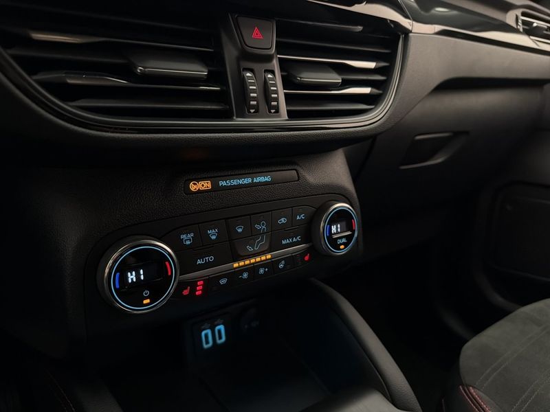 Ford Kuga bild 23