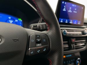 Ford Kuga bild 18