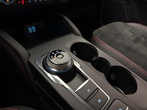 Ford Kuga bild 24