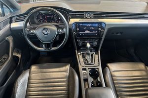 Volkswagen Passat bild 14