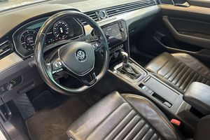 Volkswagen Passat bild 13