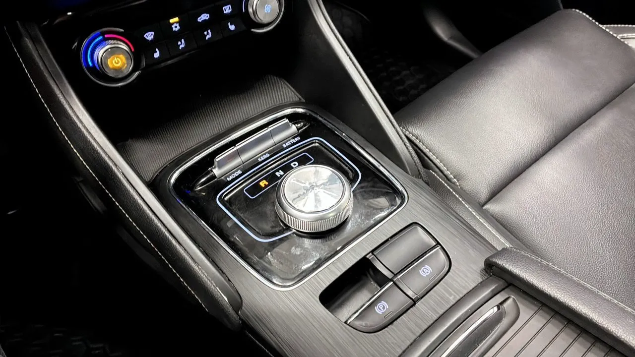 MG ZS EV bild 16