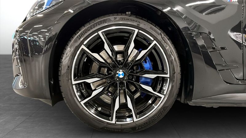 BMW i4 bild 9