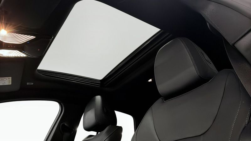 BMW i4 bild 13