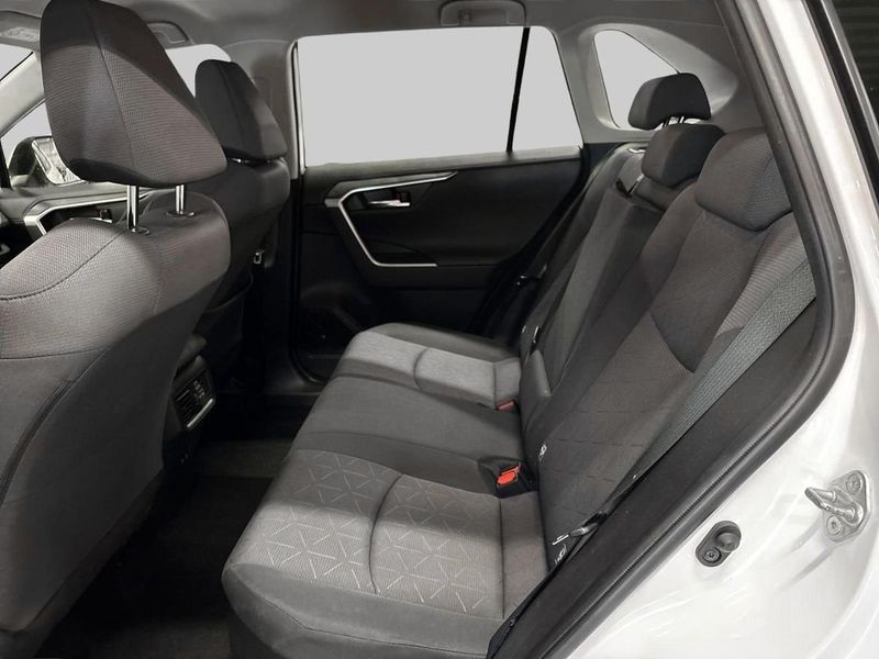 Toyota RAV4 bild 11