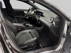 Mercedes CLA200 bild 9