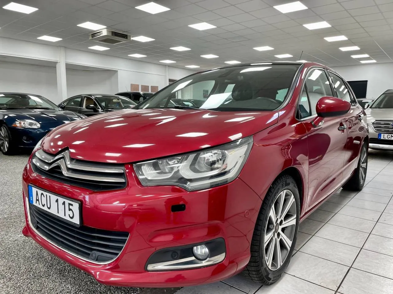 Vehicle image 1