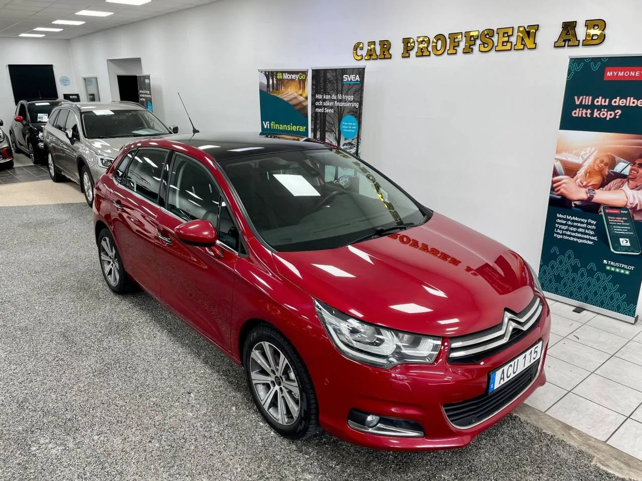 Vehicle image 18
