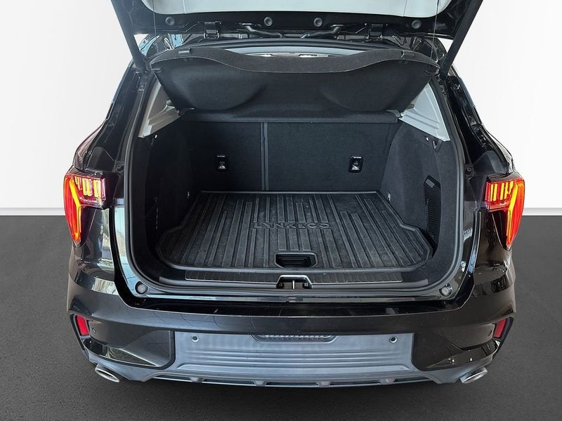 Lynk & Co 01 bild 11