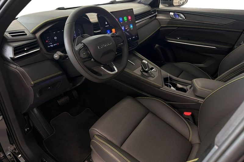 Lynk & Co 01 bild 14