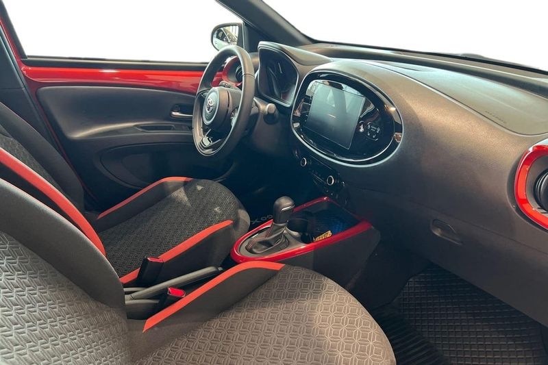 Toyota Aygo X bild 7