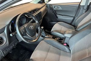 Toyota Auris bild 15