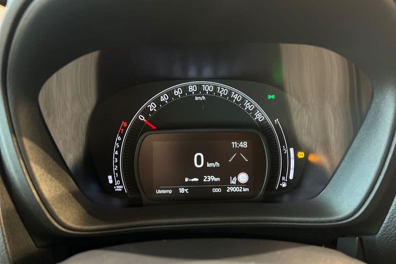 Toyota Aygo X bild 16