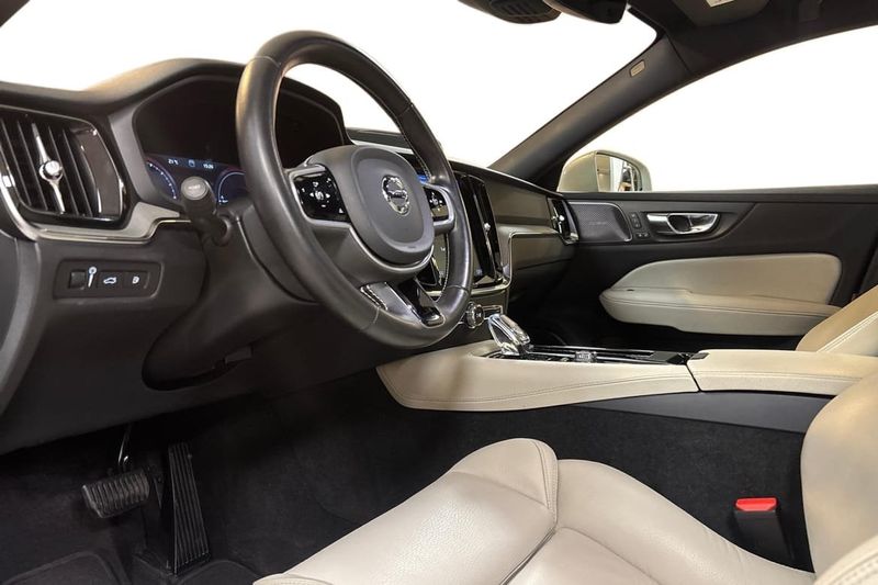 Volvo V60 bild 8