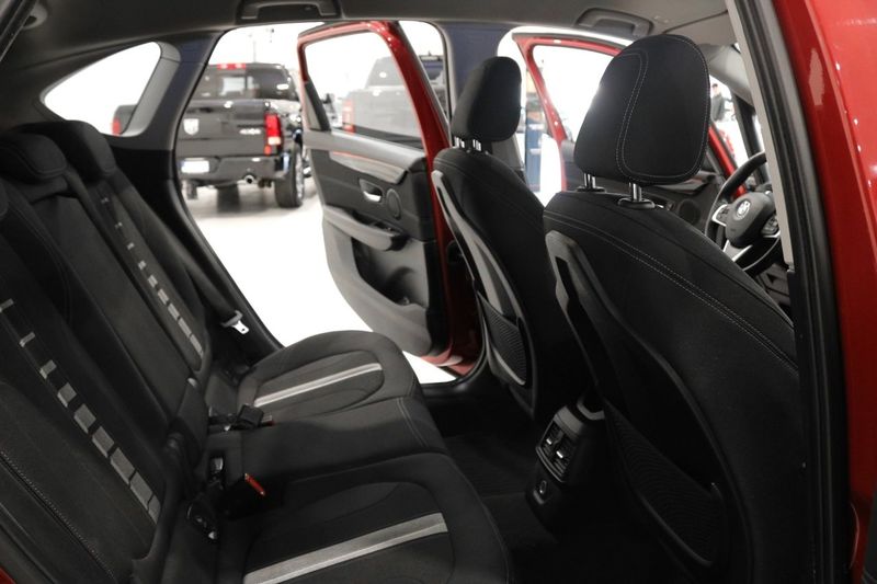 BMW 218 bild 15
