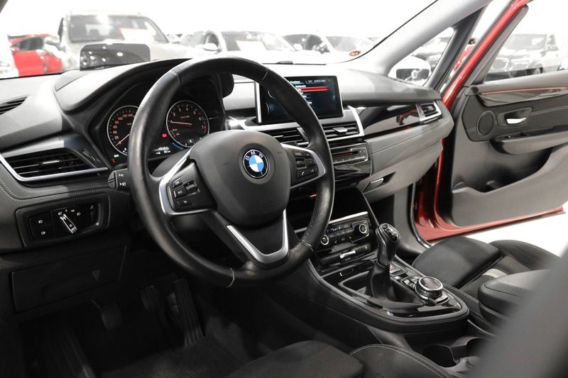 BMW 218 bild 9
