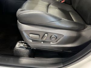 Toyota Corolla Cross bild 27