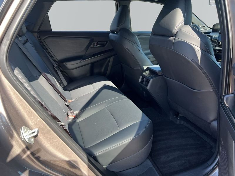 Toyota bZ4X Touring bild 7