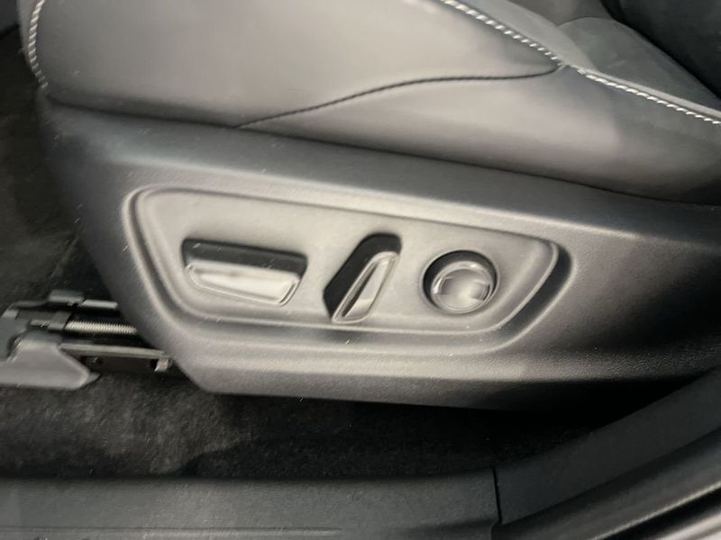 Toyota C-HR+ bild 23
