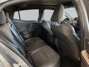 Toyota C-HR+ bild 7