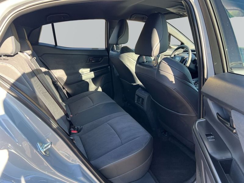 Toyota C-HR+ bild 7