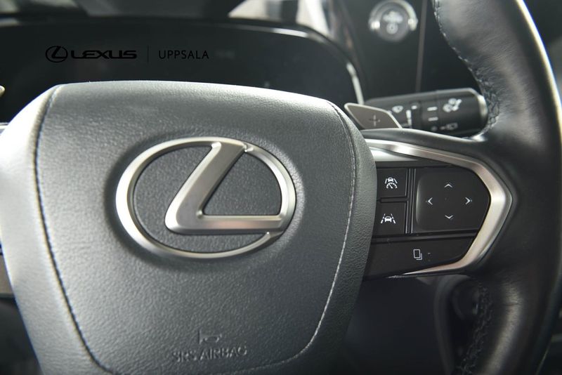 Lexus NX bild 13