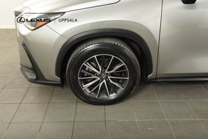 Lexus NX bild 17