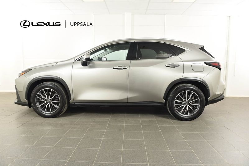Lexus NX bild 2